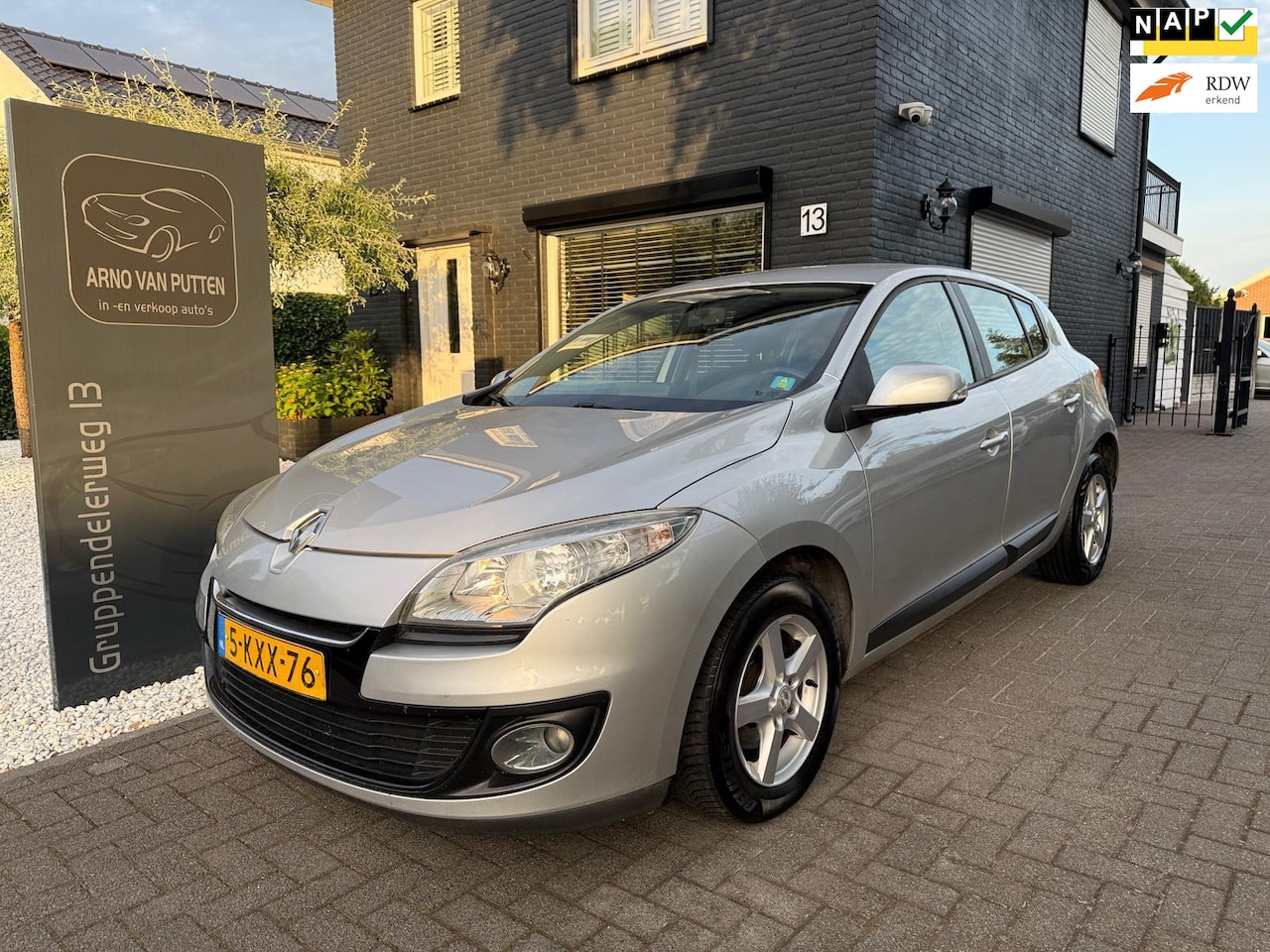 Renault Mégane - 1.5 dCi Expression 1.5 dCi Expression - AutoWereld.nl
