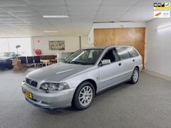 Volvo V40 - 2.0 Europa Apk Nieuw, Airco, Cruise, Stoelverwarming, N.A.P, Lm velgen, Trekhaak, 2 sleute
