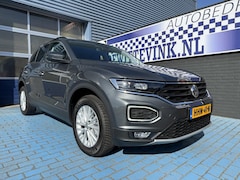 Volkswagen T-Roc - 1.5 TSI ADAP CRUISE NAVI PDC ALL SEASON
