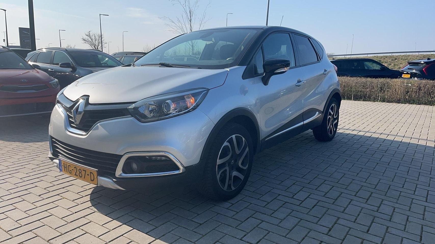 Renault Captur - 0.9 90pk TCe Xmod | Navigatie | Parkeer Camera | Stoel Verwarming | Cruise Control | Clima - AutoWereld.nl