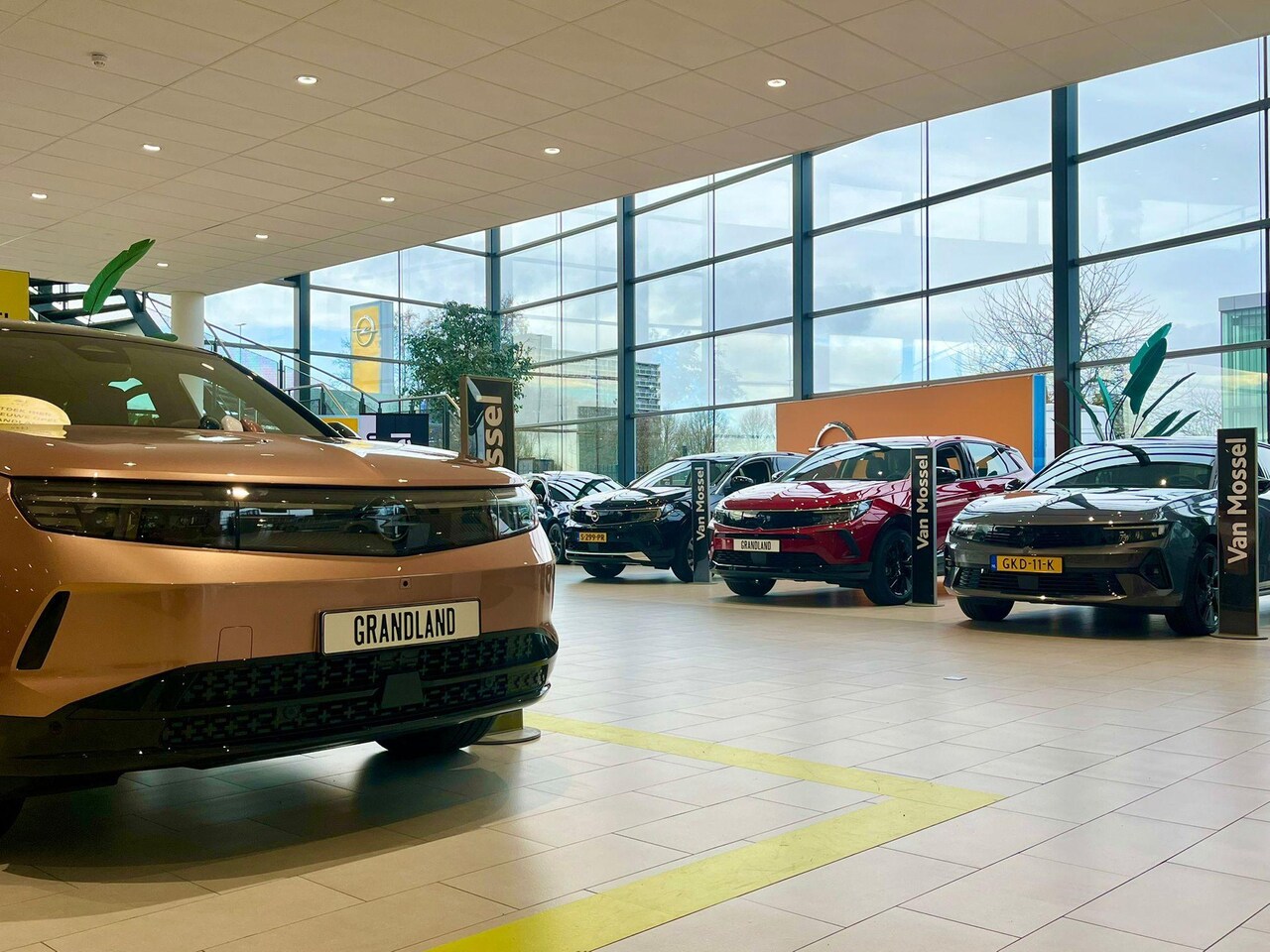 Opel Corsa - 1.2 Edition || PARKEERSENSOREN VOOR+ACHTER || ACHTERUITRIJCAMERA - AutoWereld.nl