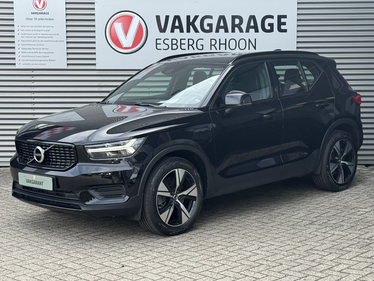 Volvo XC40 - 1.5 T5 Recharge R-Design NAVI/CAM,H/K - AutoWereld.nl