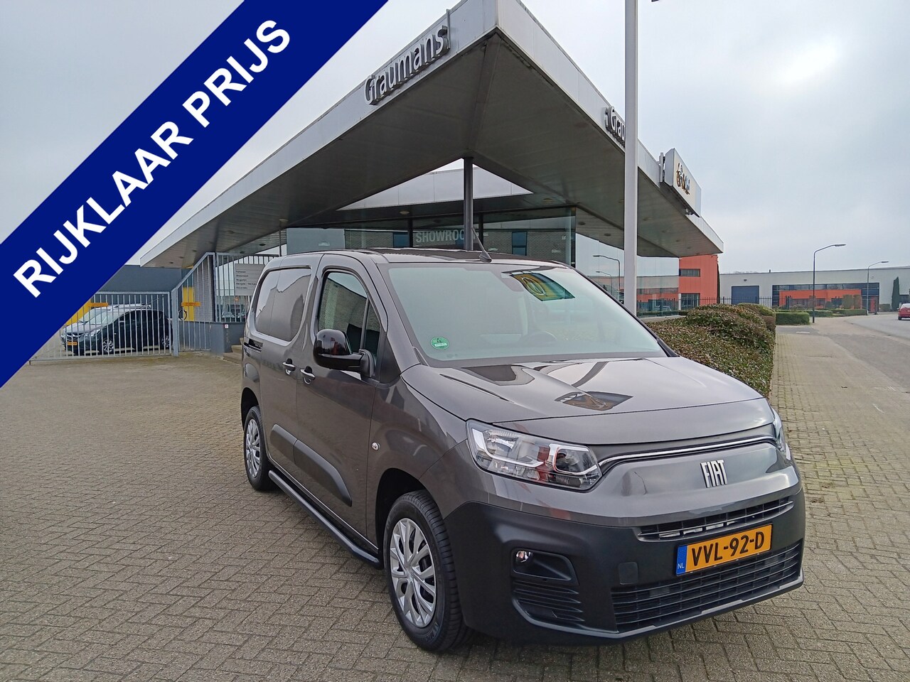 Fiat Doblò - 1.5D 100pk L1 1000kg, Airco, PDC, Camera, Trekhaak incl. 12 mnd BOVAG-garantie 3-zitplaats - AutoWereld.nl