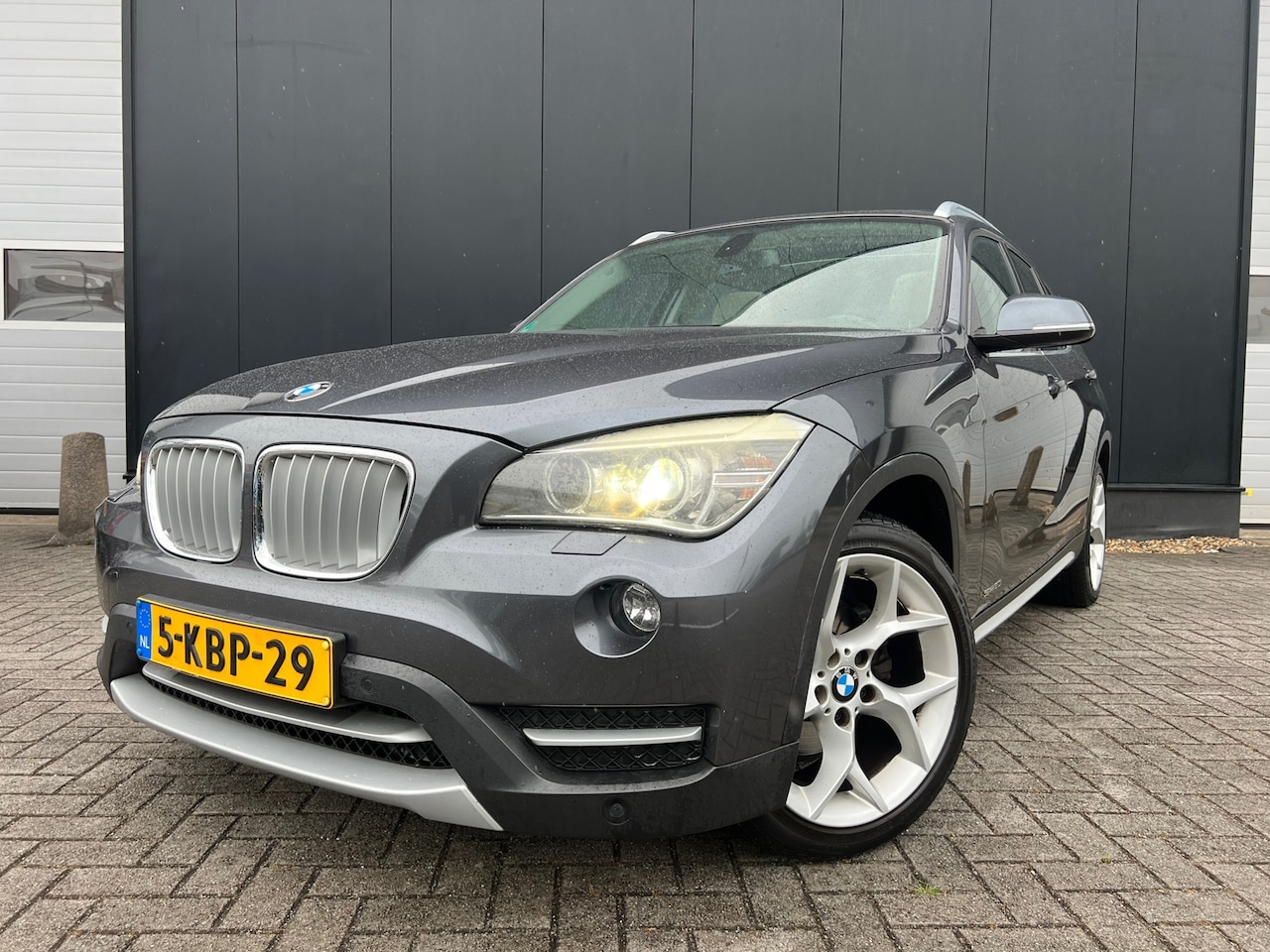 BMW X1 - SDrive20i '13 OrgNl/Aut/Leer/Panodak/18'Lmv/Nap! - AutoWereld.nl