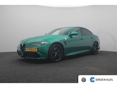 Alfa Romeo Giulia - 2.9 V6 Quadrifoglio Automaat | Achteruitrijcamera | Adaptief demping systeem | Airco (auto
