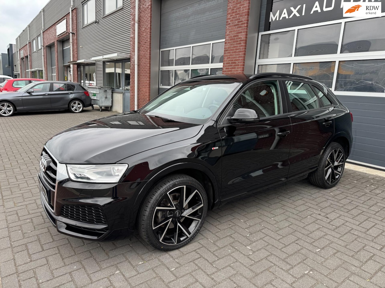 Audi Q3 - 1.4 TFSI S-Tronic S-Line LED Navi Keyless PDC Cruise - AutoWereld.nl