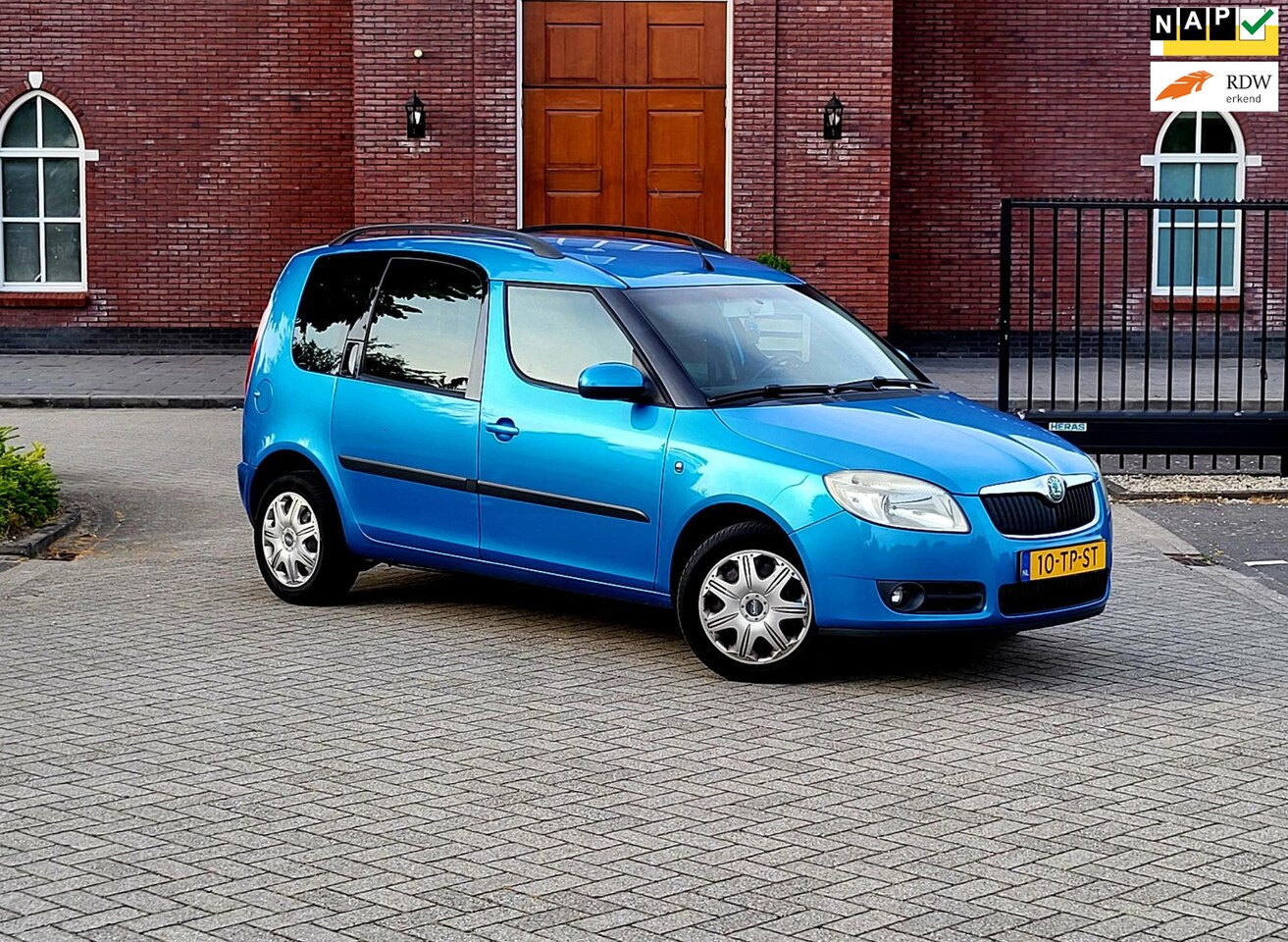 Skoda Roomster - 1.6-16V Style / Airco / Nap / 5 Drs / - AutoWereld.nl