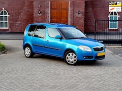 Skoda Roomster - 1.6-16V Style / Airco / Nap / 5 Drs /