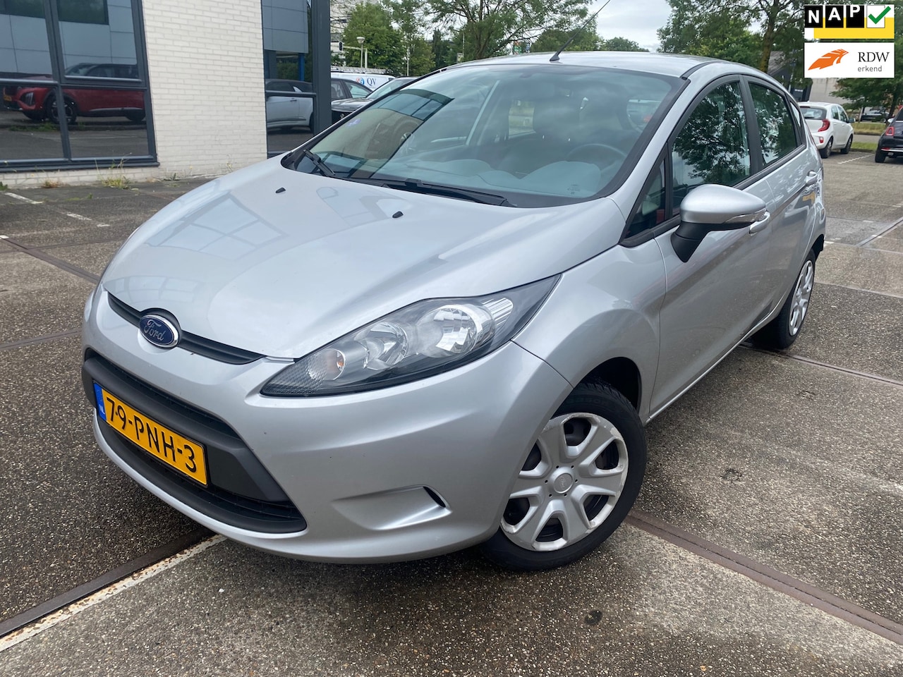 Ford Fiesta - 1.25 Trend / 1 JAAR APK / AIRCO / NAP / BOEKJES / TWEE SLEUTELS / ZEER NETTE AUTO!!! - AutoWereld.nl