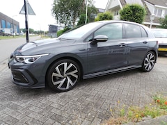 Volkswagen Golf - 1.5 eTSI R-Line Pano, Dodehoek, Stoelverw Airco, Cruise, Navigatie, 18"Lmv