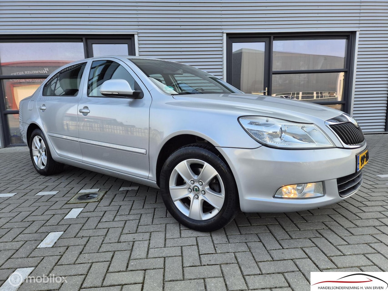 Skoda Octavia - 1.2 Business Line XENON NAVI PDC NAP - AutoWereld.nl