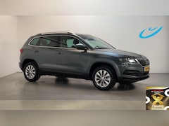 Skoda Karoq - 1.0 TSI Clever Edition Navigatie Stoelverwarming Climate Control Camera