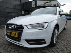 Audi A3 Sportback - 1.4 TFSI Ambiente Pro Line plus / AUTOMAAT / NAV / PDC / Stoelverw. / Trekhaak