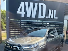 Toyota HiLux - 2.8 D-4D AUT 4X4 INVINCIBLER CLIMA /CRUISE/NAVI /3500 KG BPM VRIJ € 42900 EXCL BTW Zeer co