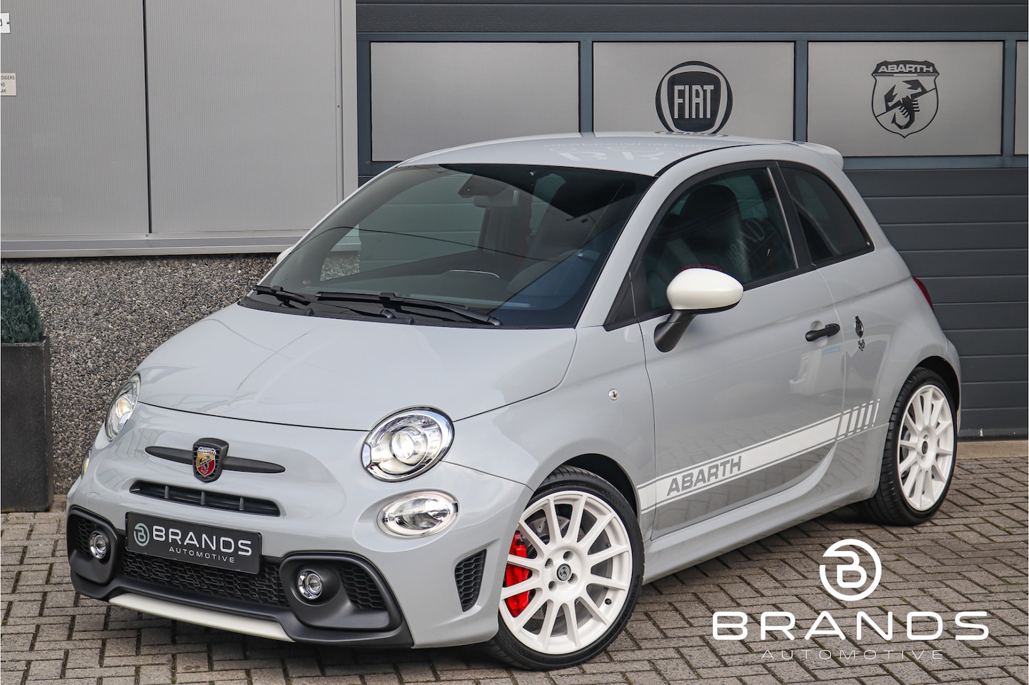Abarth 595 - 1.4 T-Jet Esseesse 70th 1e eig Vol opties Carbon Garantie - AutoWereld.nl