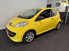 Peugeot 107 - 1.0-12V XR / Nieuwe APK / Rijdt Schakelt goed