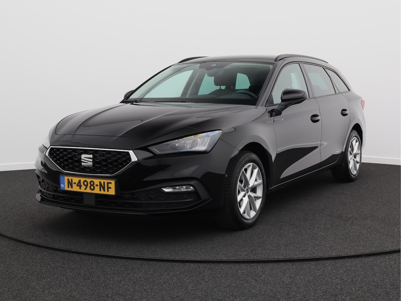 Seat Leon Sportstourer - 1.0 TSI Style Business Intense/ lage km/ zeer mooi! - AutoWereld.nl