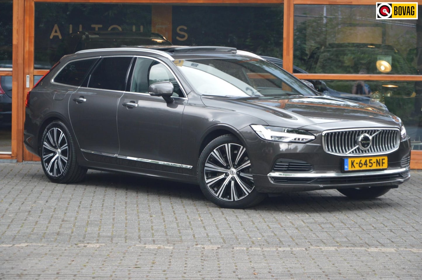 Volvo V90 - T8 AWD Inscription | Head-Up Display | Panoramadak | 360º Camera | Harman Kardon | Pilot-A - AutoWereld.nl