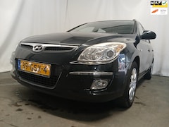 Hyundai i30 CW - 1.6i Dynamic - Airco - Schade
