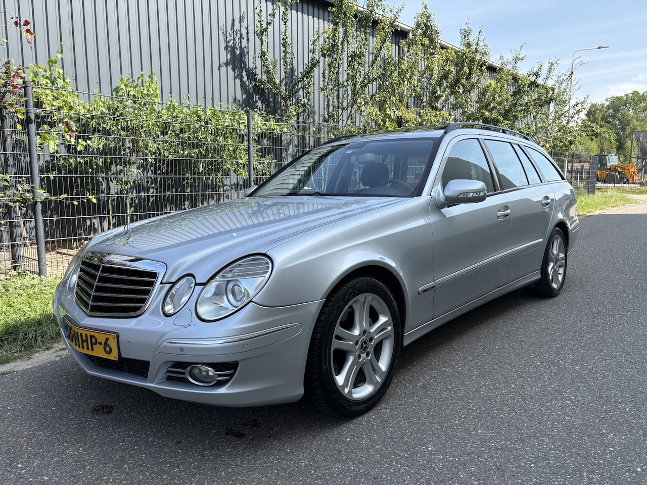 Mercedes-Benz E-klasse Estate - 320 CDI Avantgarde / AUTOMAAT / NAVI / STOELKOELING / CRUISE - AutoWereld.nl
