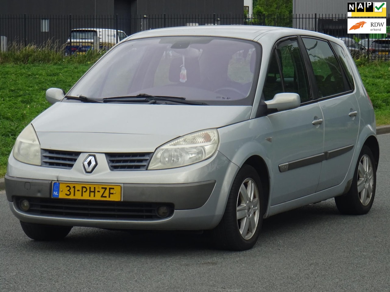 Renault Scénic - 1.6-16V Dynamique Luxe AUTOMAAT NAP/CLIMA/APK - AutoWereld.nl