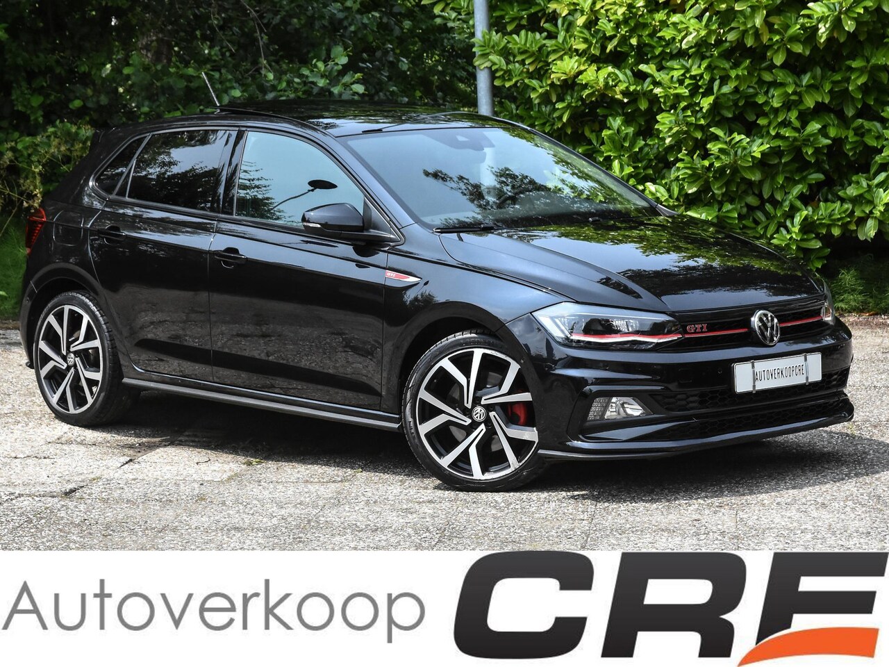 Volkswagen Polo - 2.0 GTI automaat / camera / panoramadak / parkeerassistent / schakelflippers / 18" LM-velg - AutoWereld.nl