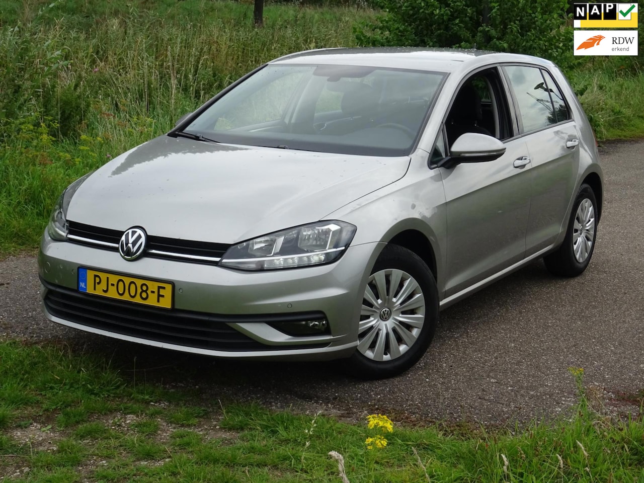 Volkswagen Golf - 1.0 TSI 5DRS NAP/CARPLAY/PDC/LED/APK - AutoWereld.nl