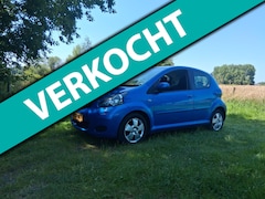 Toyota Aygo - 1.0-12V Access met airco en navi