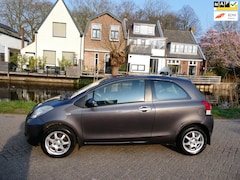 Toyota Yaris - 1.3 VVTi 101pk 4-Cilinder Automaat Clima Historie Zuinig
