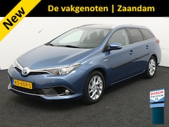 Toyota Auris Touring Sports - 1.8 Hybrid Trend Trekhaak, cruise control, panoramadak, dakrails, Achteruirijcamera, Alarm