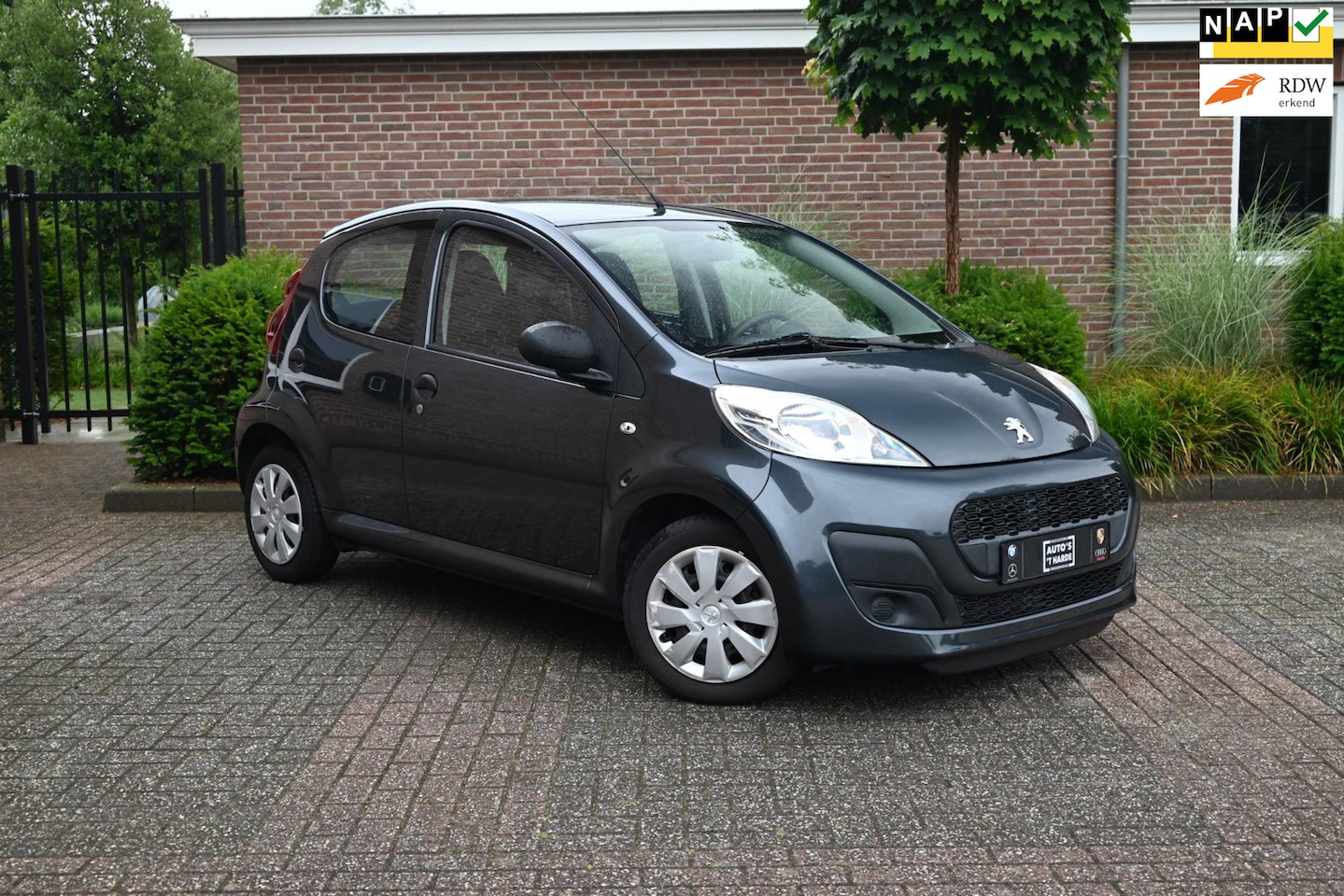 Peugeot 107 - 1.0 Access Accent 5-deurs Airco NL Auto - AutoWereld.nl