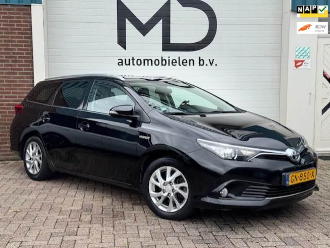 Toyota Auris Touring Sports - 1.8 Hybrid -Panoramadak-Trekhaak - AutoWereld.nl