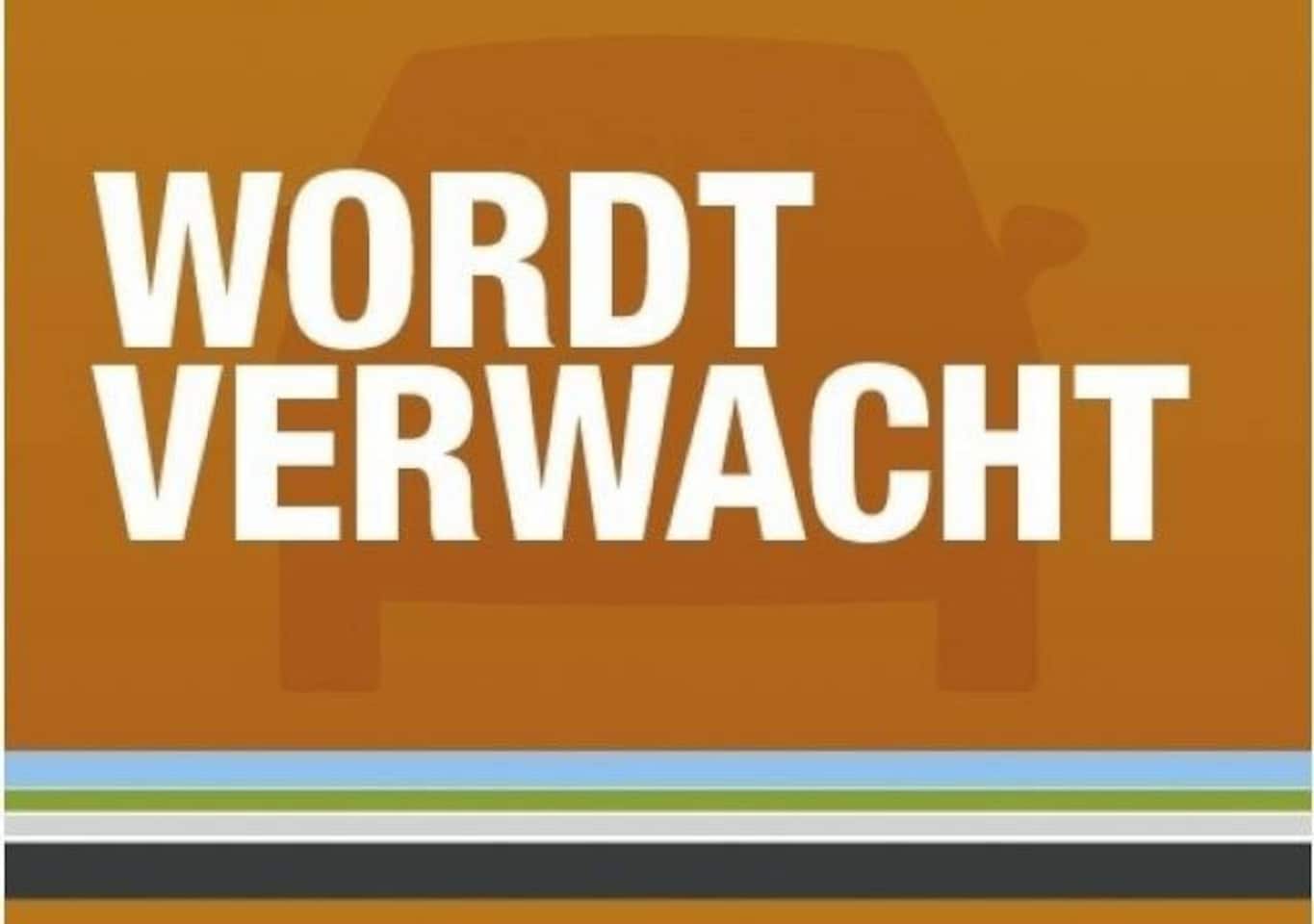 Suzuki Swift - 1.2 Style Smart Hybrid | Navi | Parkeersensoren | Meest Luxe uitvoering - AutoWereld.nl