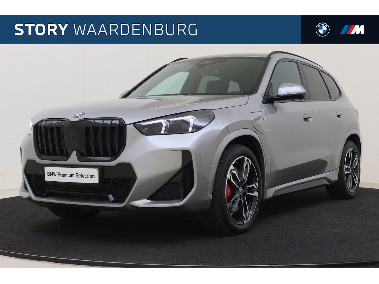 BMW X1 - xDrive25e M Sport Automaat / Sportstoelen / Achteruitrijcamera / M Adaptief onderstel / Co - AutoWereld.nl