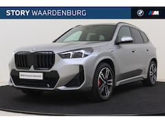 BMW X1 - xDrive25e M Sport Automaat / Sportstoelen / Achteruitrijcamera / M Adaptief onderstel / Co