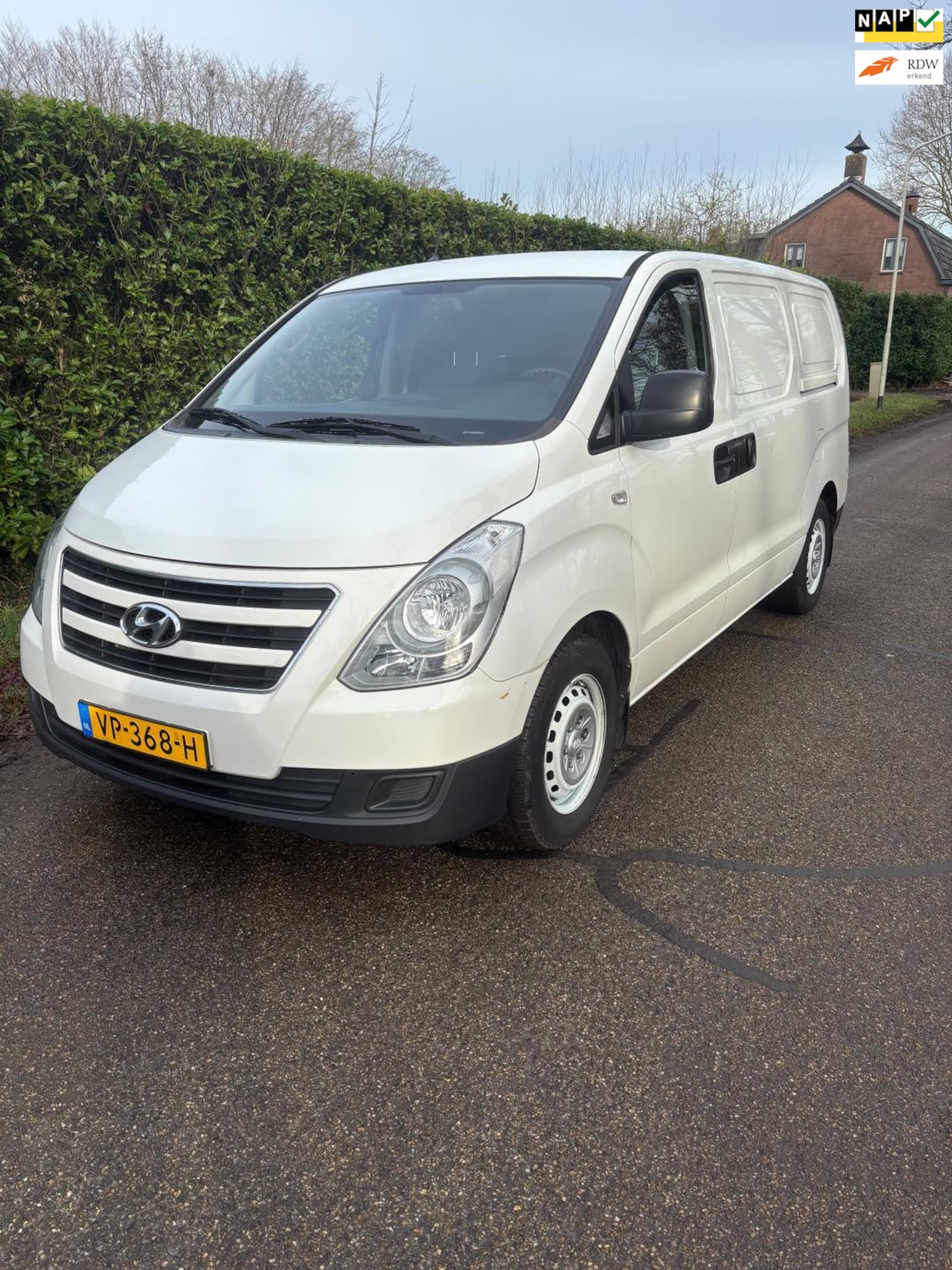 Hyundai H 300 - 2.5 CRDi Dynamic 172000 km NAP - AutoWereld.nl