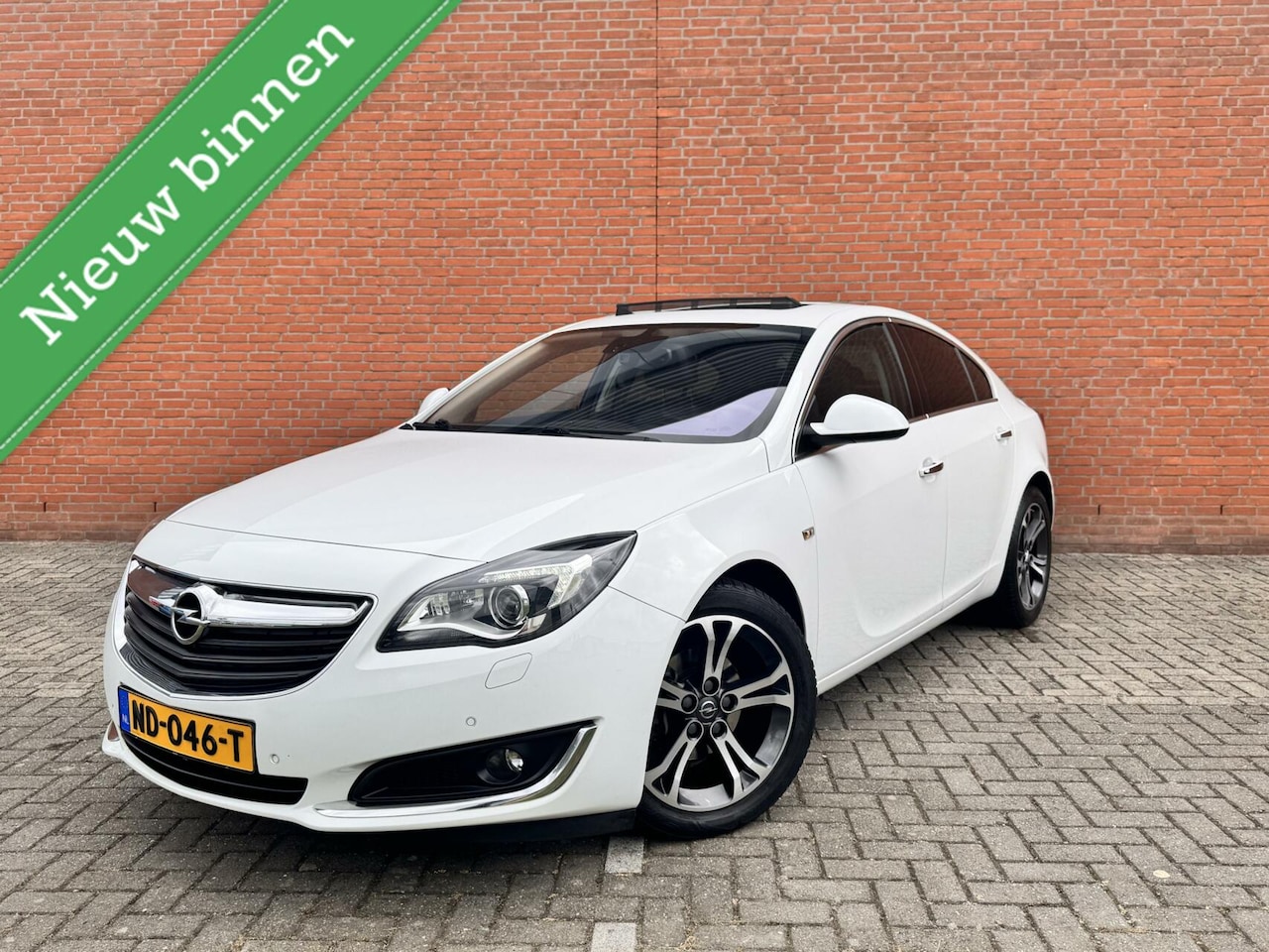Opel Insignia - 1.4 T Business Executive|CARPLAY|CAMERA|PANO - AutoWereld.nl