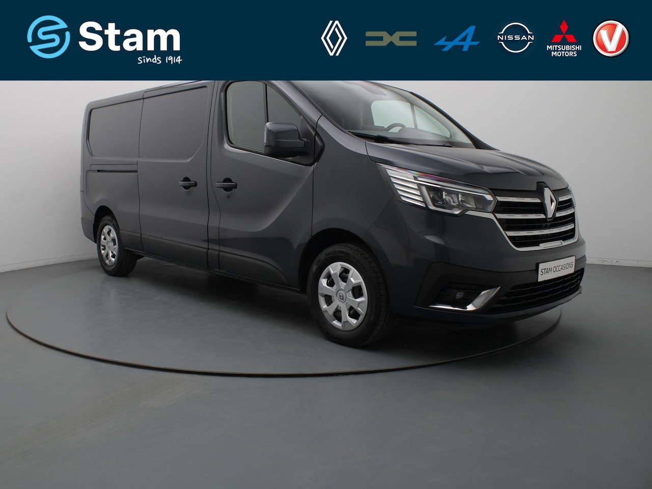 Renault Trafic - 130pk dCi T30 L2H1 Business Cruise | Carplay | Navi | Parkeersens. achter | Trekhaak - AutoWereld.nl