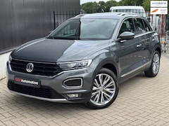 Volkswagen T-Roc - 1.5 TSI Sport Pano ACC Camera Virtual Carplay Sfeerverlichting Leder