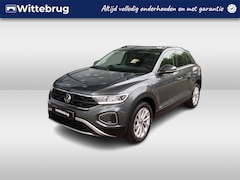 Volkswagen T-Roc - 1.0 TSI Life / Afneembare trekhaak / adaptive cruise / 17 Inch /