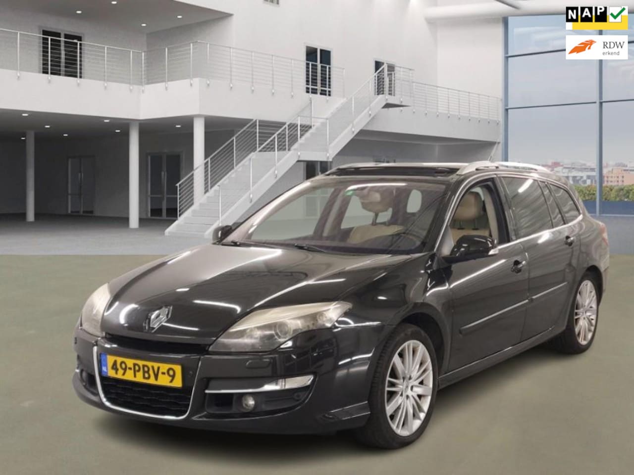 Renault Laguna Estate - 2.0 T Initiale EXPORT - AutoWereld.nl