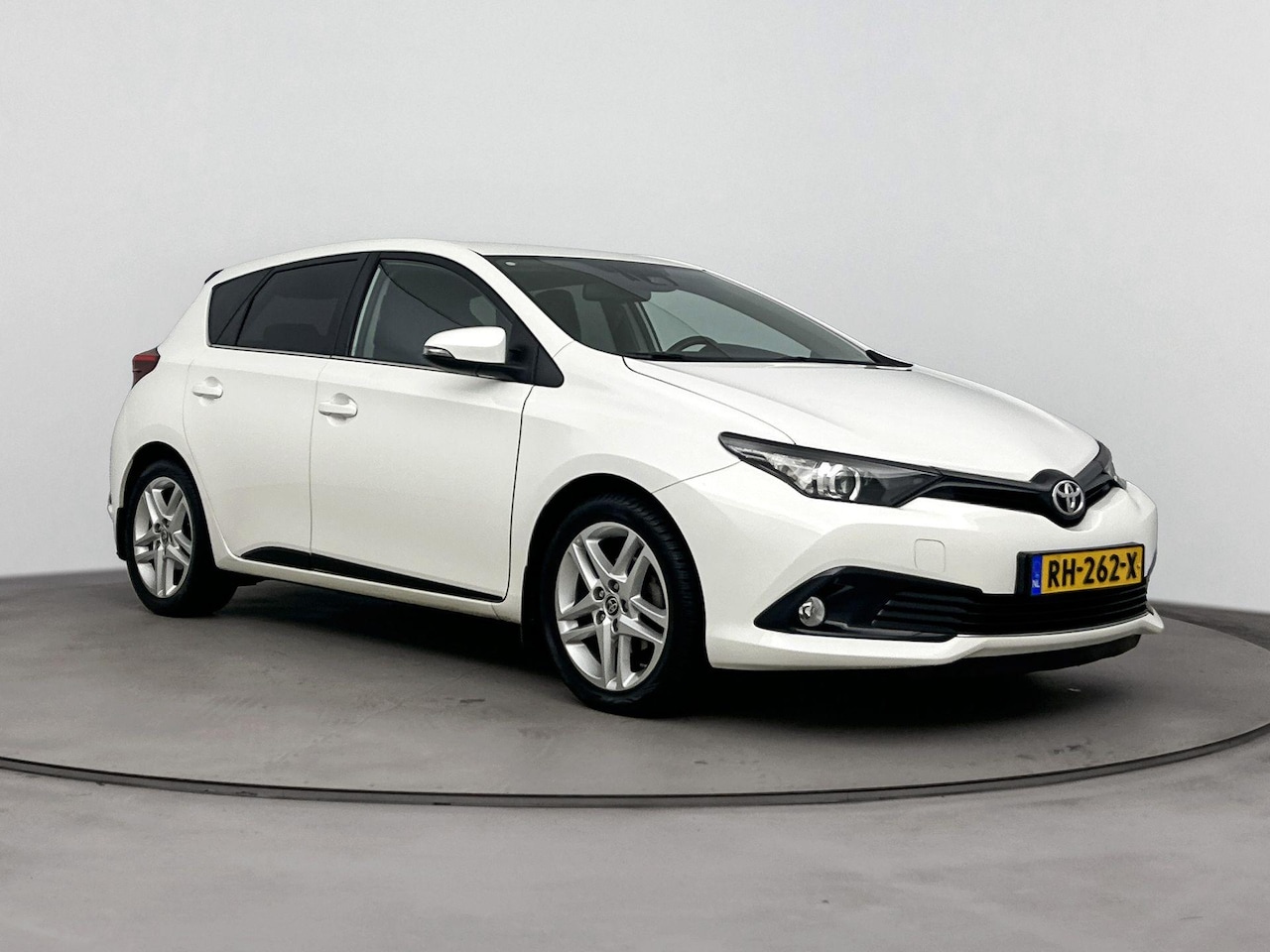 Toyota Auris - 1.2T Energy Plus | Navigatie - AutoWereld.nl