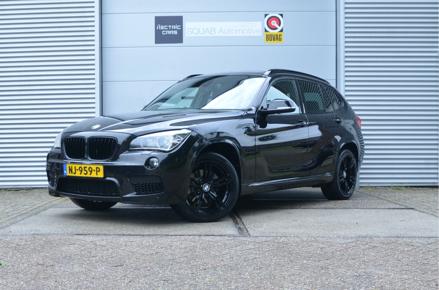 BMW X1 - xDrive20i Business (4x4), Leder, M Aerodynamic Package - AutoWereld.nl