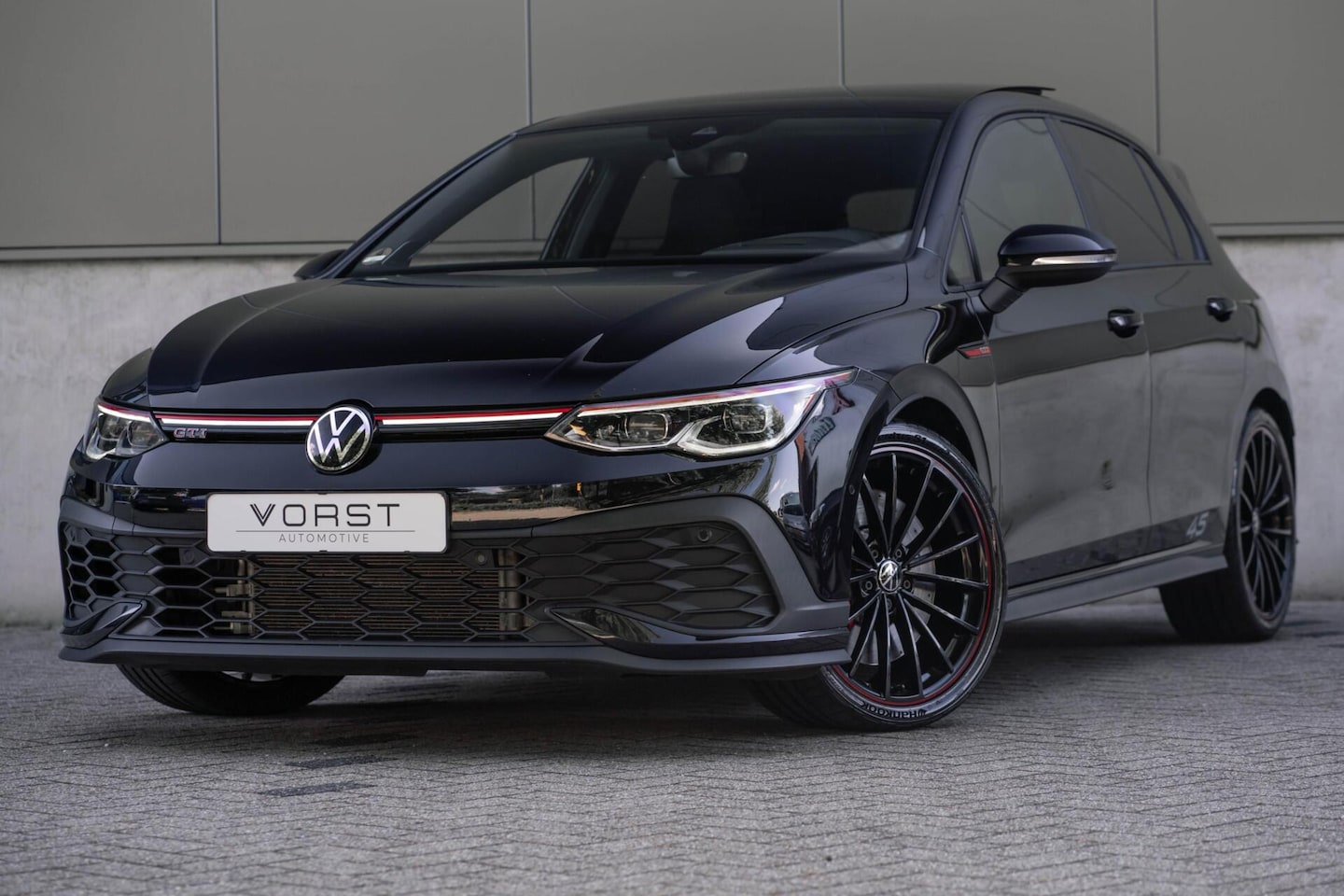 Volkswagen Golf - 2.0 TSI GTI Clubsport 45 Jahre Akra Pano DSG - AutoWereld.nl
