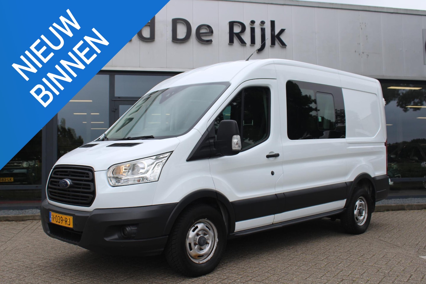 Ford Transit - 330 2.2 TDCI L2H3 DC Ambiente 330 2.2 TDCI L2H3 DC Ambiente - AutoWereld.nl