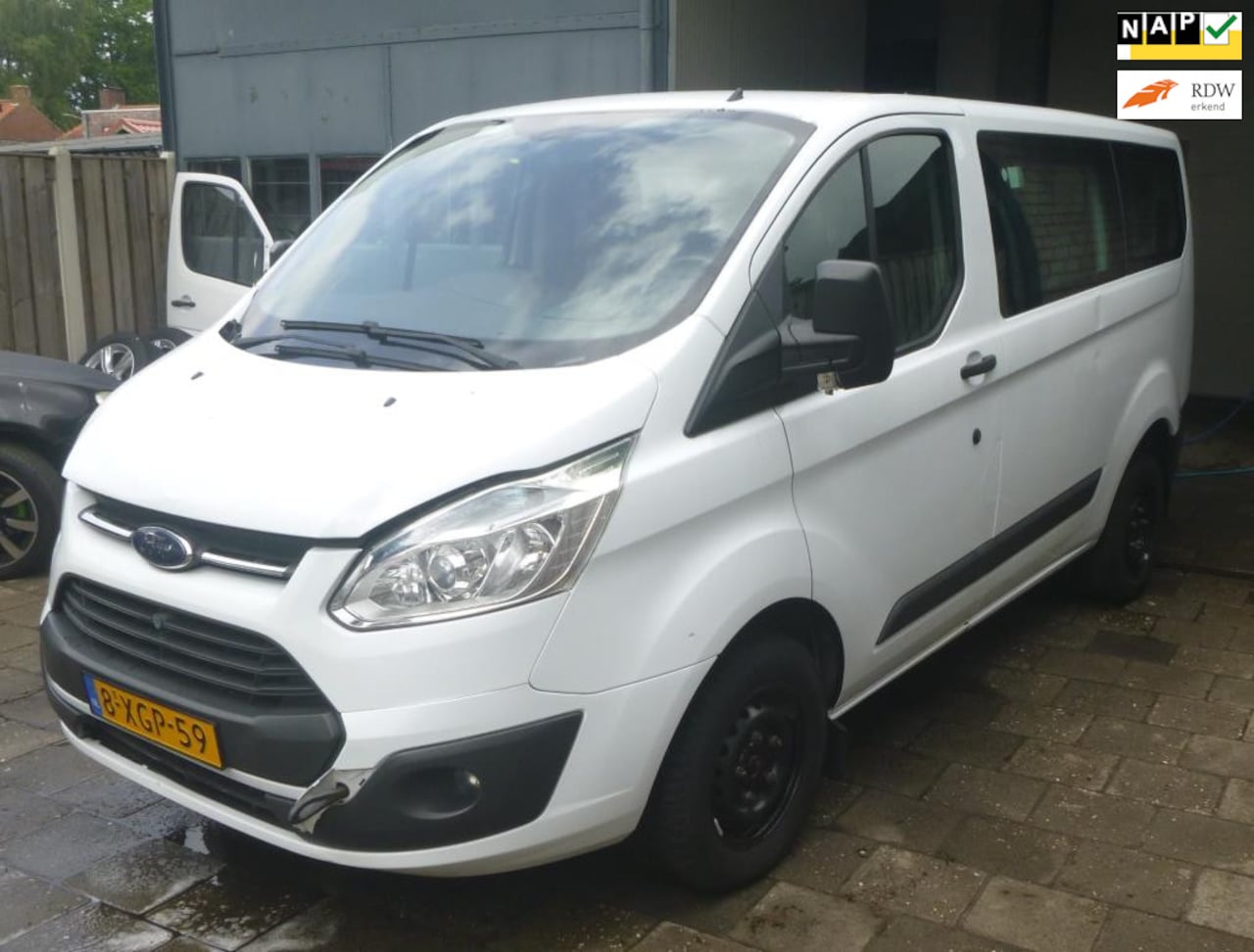 Ford Transit Custom - 300 2.2 TDCI L1H1 Trend ENGINE BROKEN !!! 9 PERSOONS € 3950 EX BTW - AutoWereld.nl
