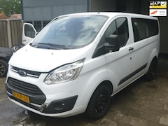 Ford Transit Custom - 300 2.2 TDCI L1H1 Trend ENGINE BROKEN 9 PERSOONS € 3950 EX BTW