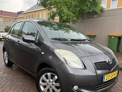 Toyota Yaris - 1.3 VVTi Executive * Nette Auto