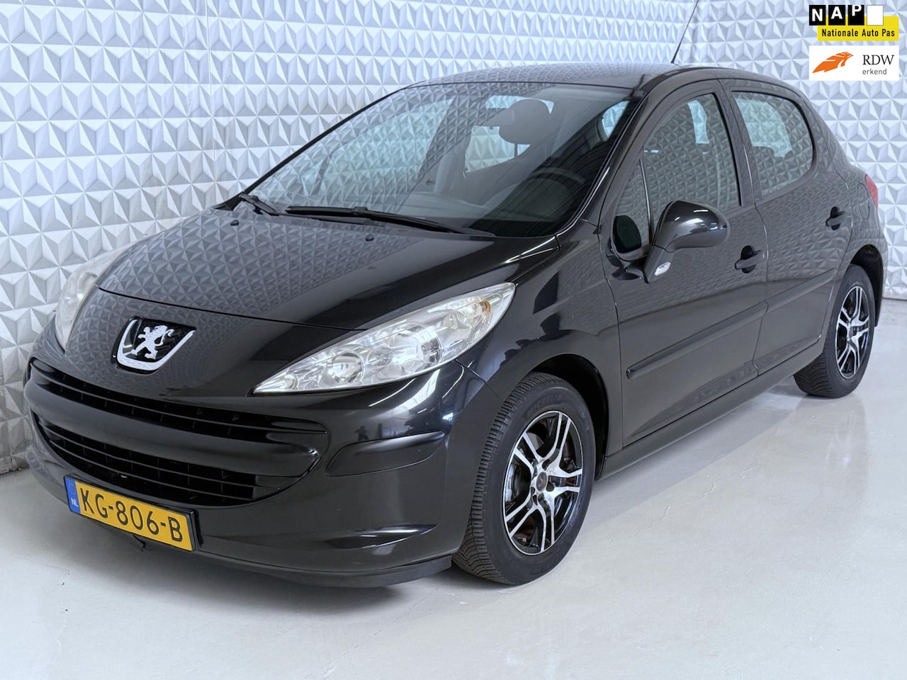 Peugeot 207 - 1.4 XR 5drs Airco Sportvelgen / 152.000km (2007) - AutoWereld.nl