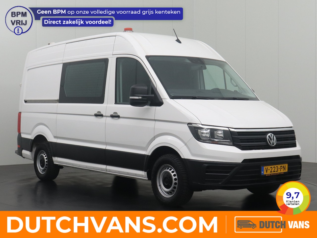 Volkswagen Crafter - 2.0TDI 140PK L3H3 | Camera | Airco | Trekhaak | Cruise | Betimmering - AutoWereld.nl
